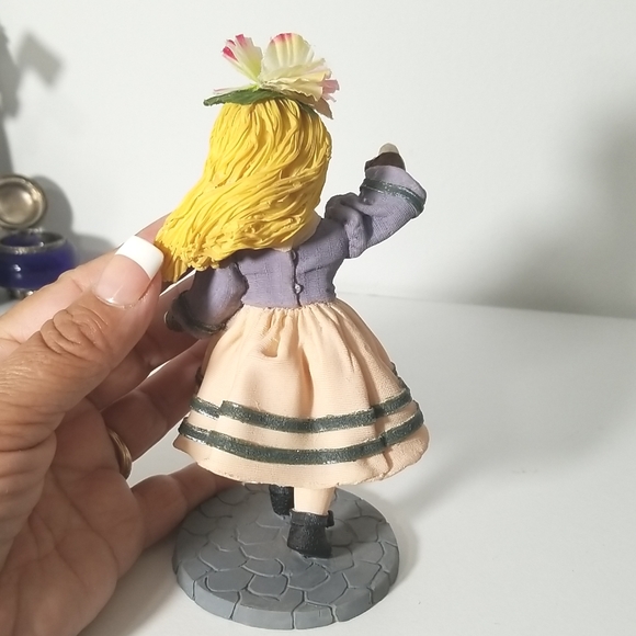 Petite Gray and Creme little Shaver Madam Alexander Doll 2001 - Picture 3 of 5